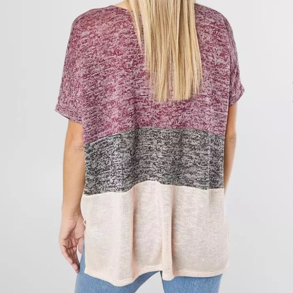 Daytrip Color Block Side Slit Short Sleeve Blouse - Picture 2 of 11